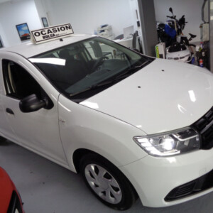 TOYOTA YARIS 1.5 112 CV – 2020 – 80.000 km – 11.950 EUR